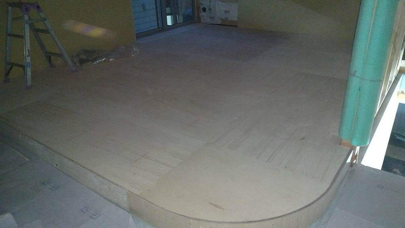 神奈川県茅ケ崎市のアパートにて、置床工事を行いました。（乾式二重床）【秀和建工】