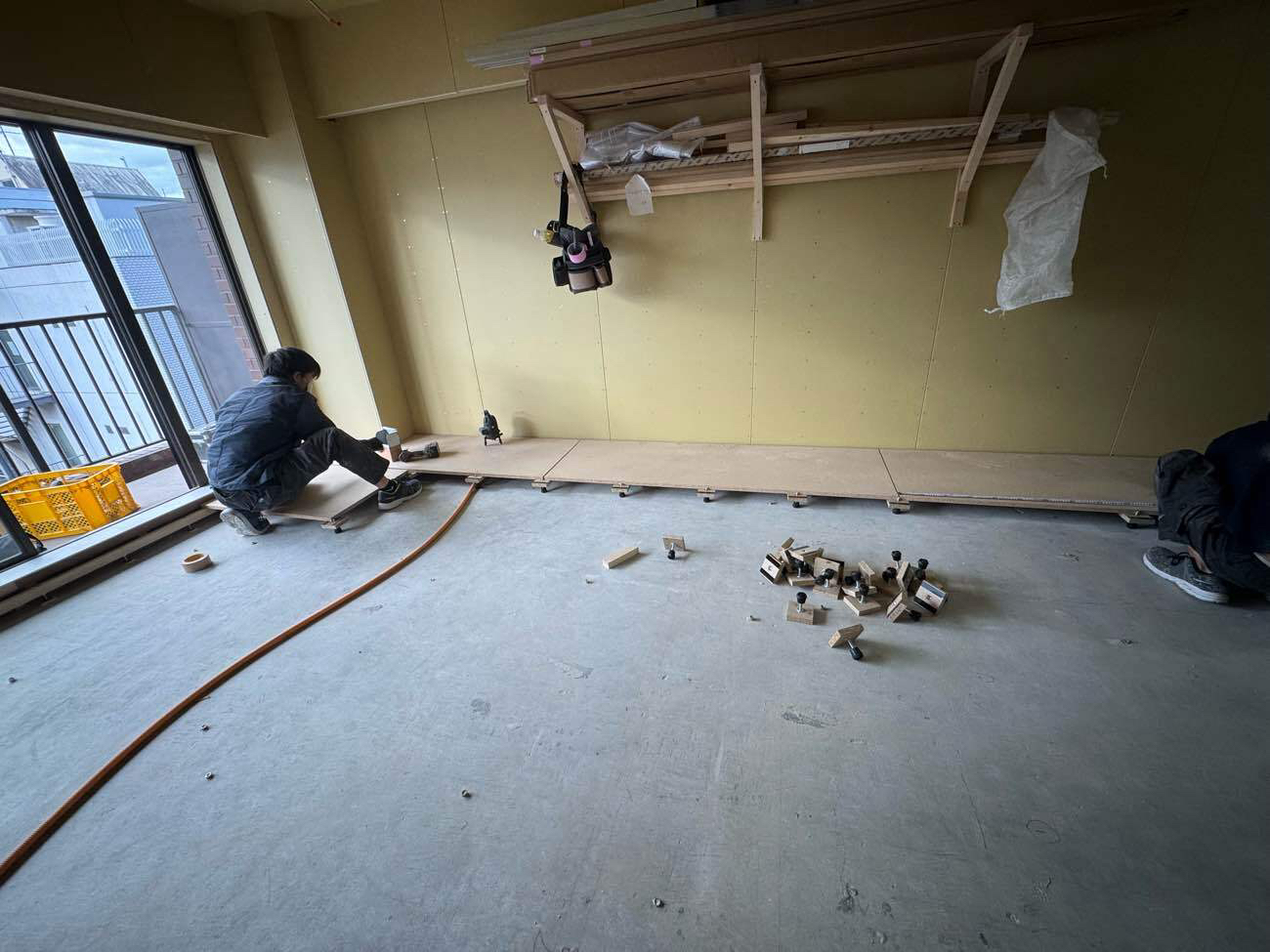 東京都千代田区のマンションにて、１day置床工事を行いました。（乾式二重床）【秀和建工】