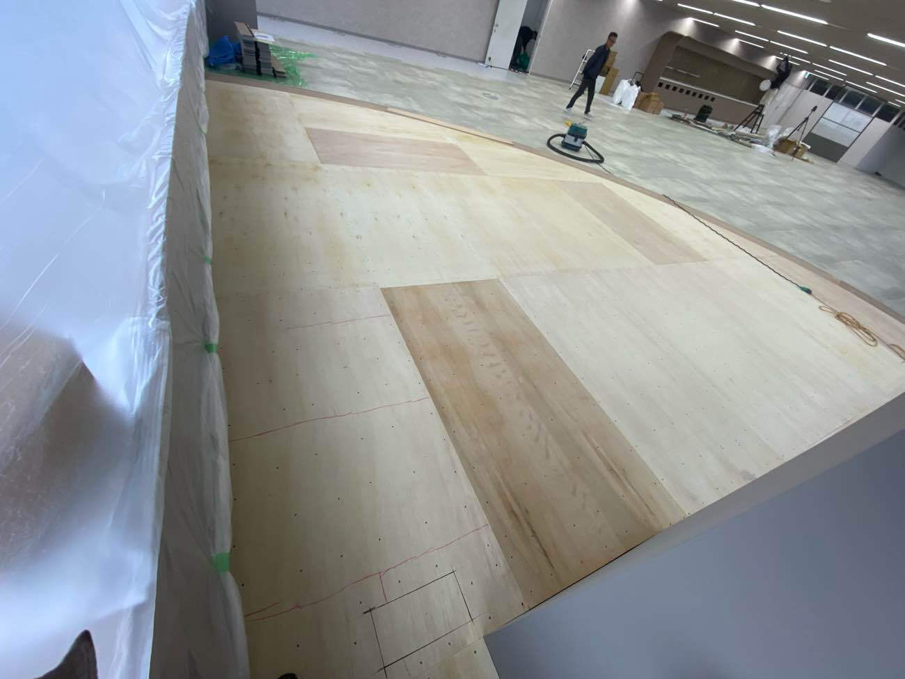 横浜市西区のマンションにて、置床工事を行いました。(乾式二重床)【秀和建工】