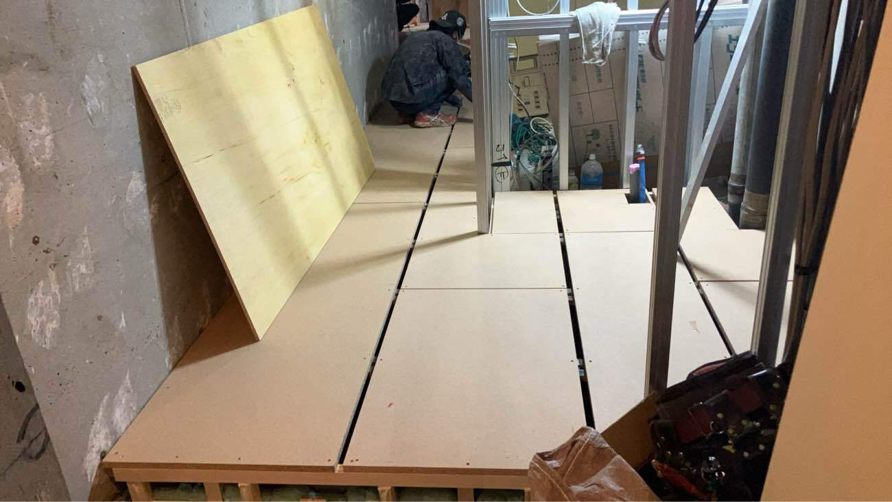 東京都渋谷区のマンションにて、1day置床工事を行いました。(乾式二重床)【秀和建工】