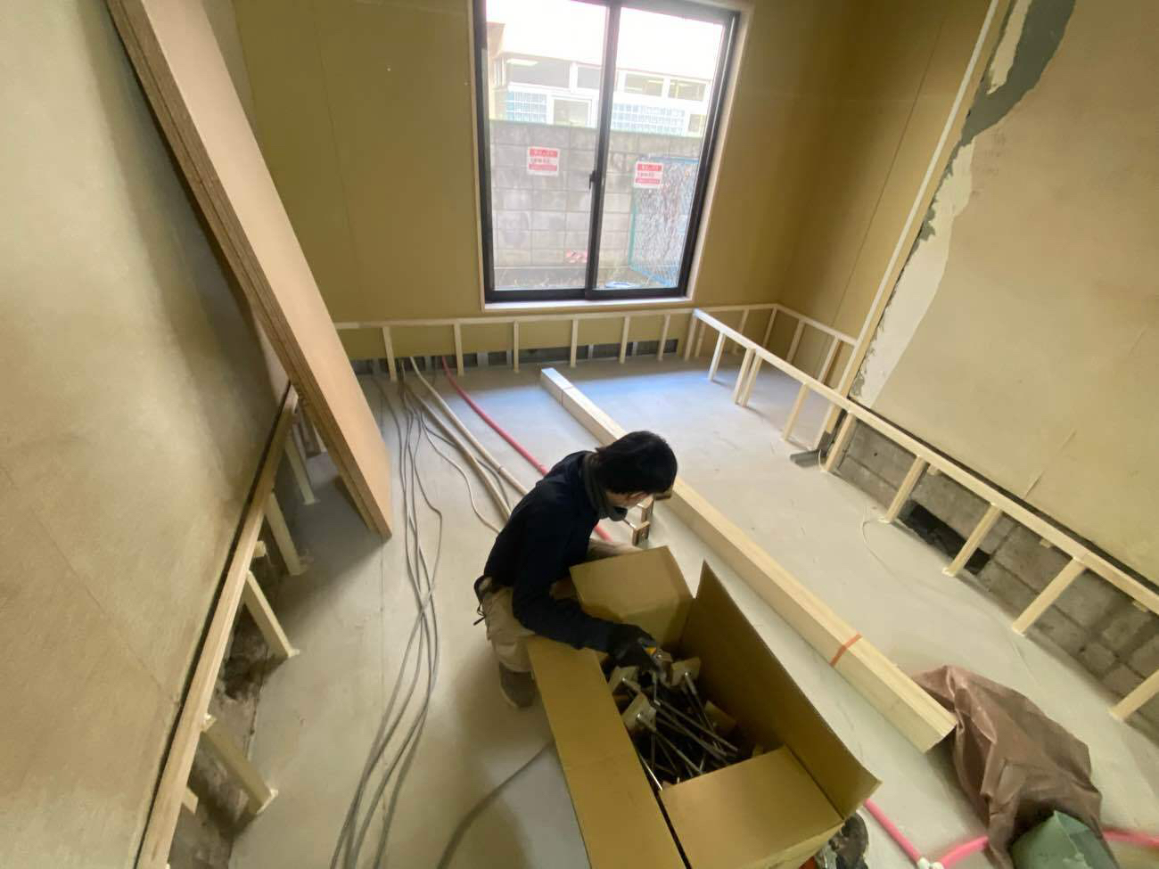 東京都渋谷区のマンションにて、置床工事を行いました。（乾式二重床）【秀和建工】