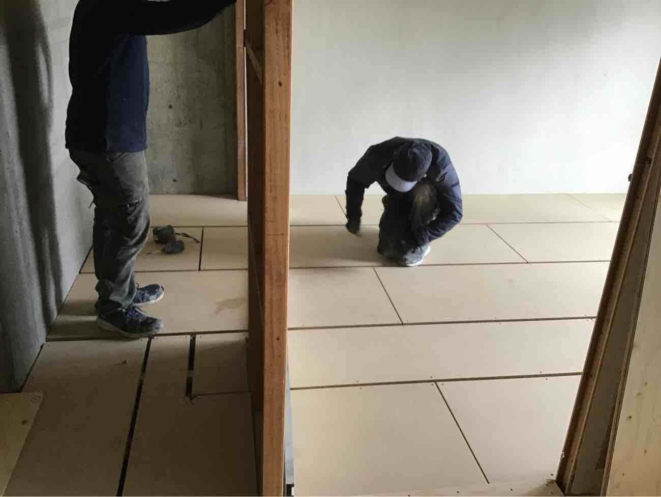 神奈川県平塚市のマンションにて、１day置床工事を行いました。（乾式二重床）【秀和建工】