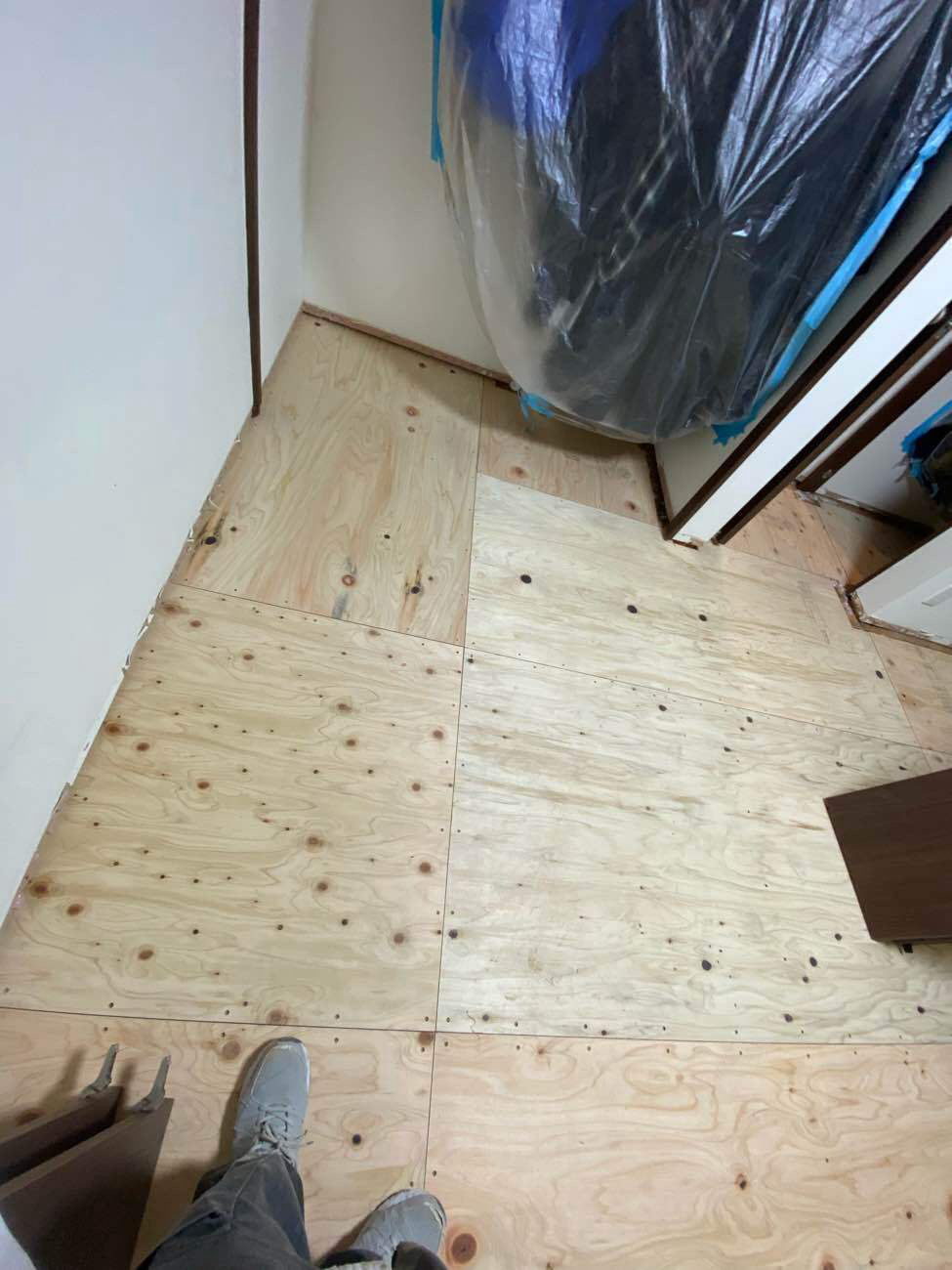 東京都世田谷区のマンションにて、置床工事を行いました。（グラスウール）【秀和建工】