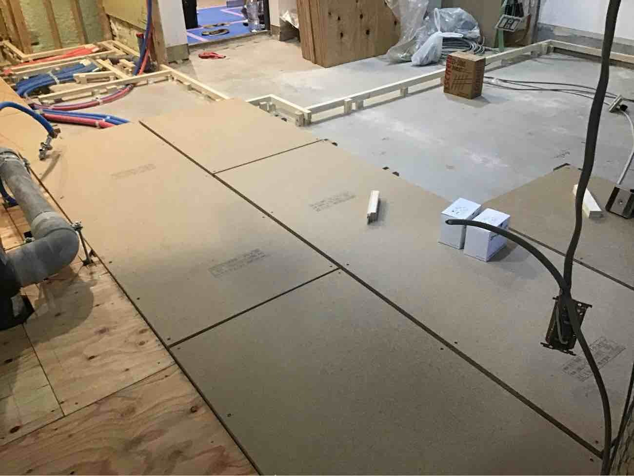 東京都豊島区のマンションにて、１day置床工事を行いました。（乾式二重床）【秀和建工】