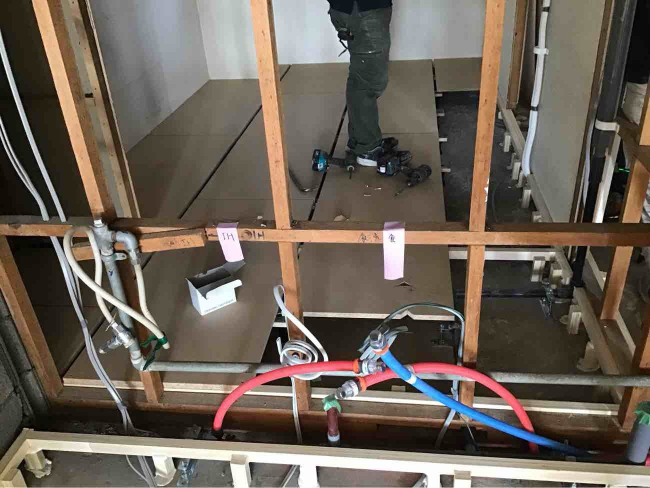 神奈川県平塚市のマンションにて、１day置床工事を行いました。（乾式二重床）【秀和建工】