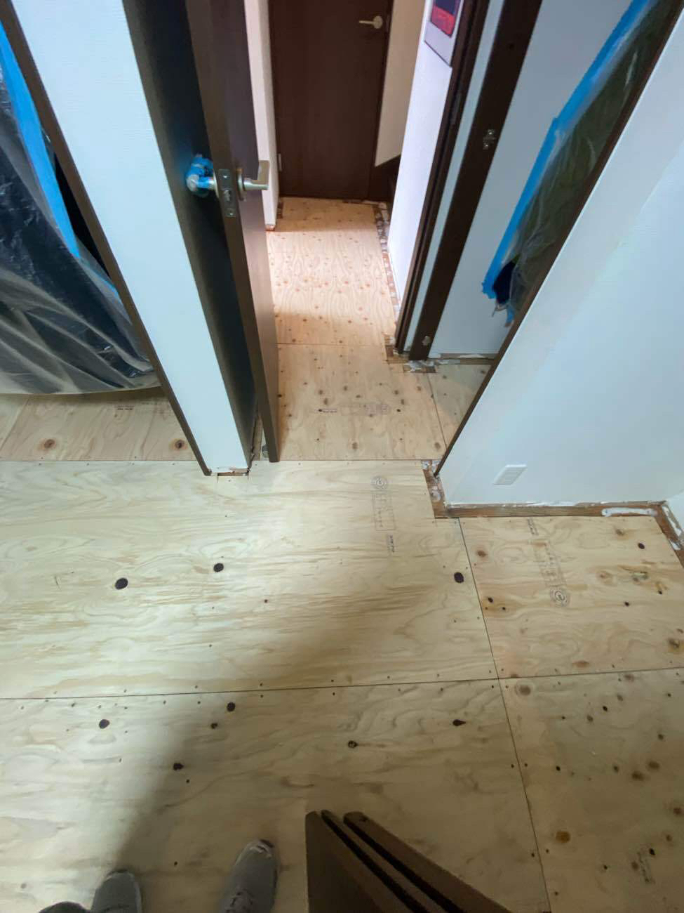 東京都世田谷区のマンションにて、置床工事を行いました。（グラスウール）【秀和建工】