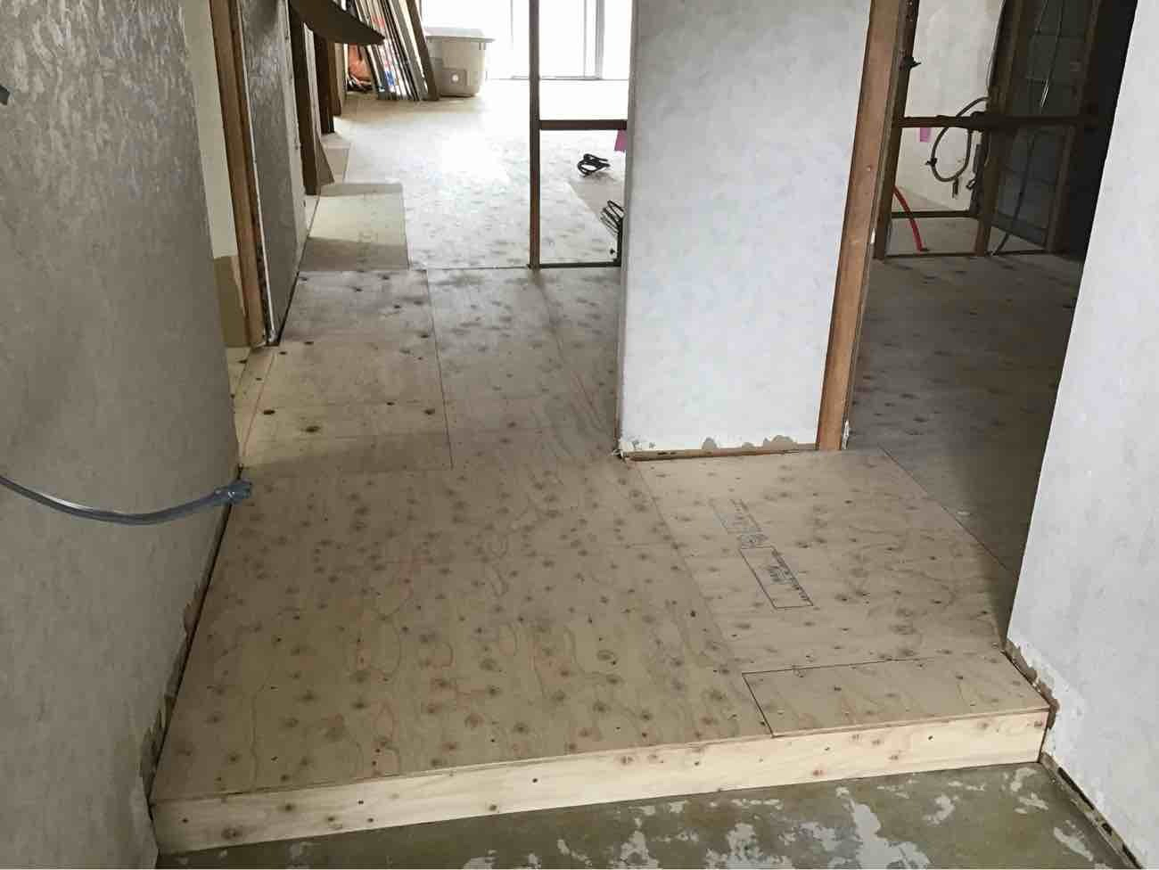 神奈川県平塚市のマンションにて、１day置床工事を行いました。（乾式二重床）【秀和建工】