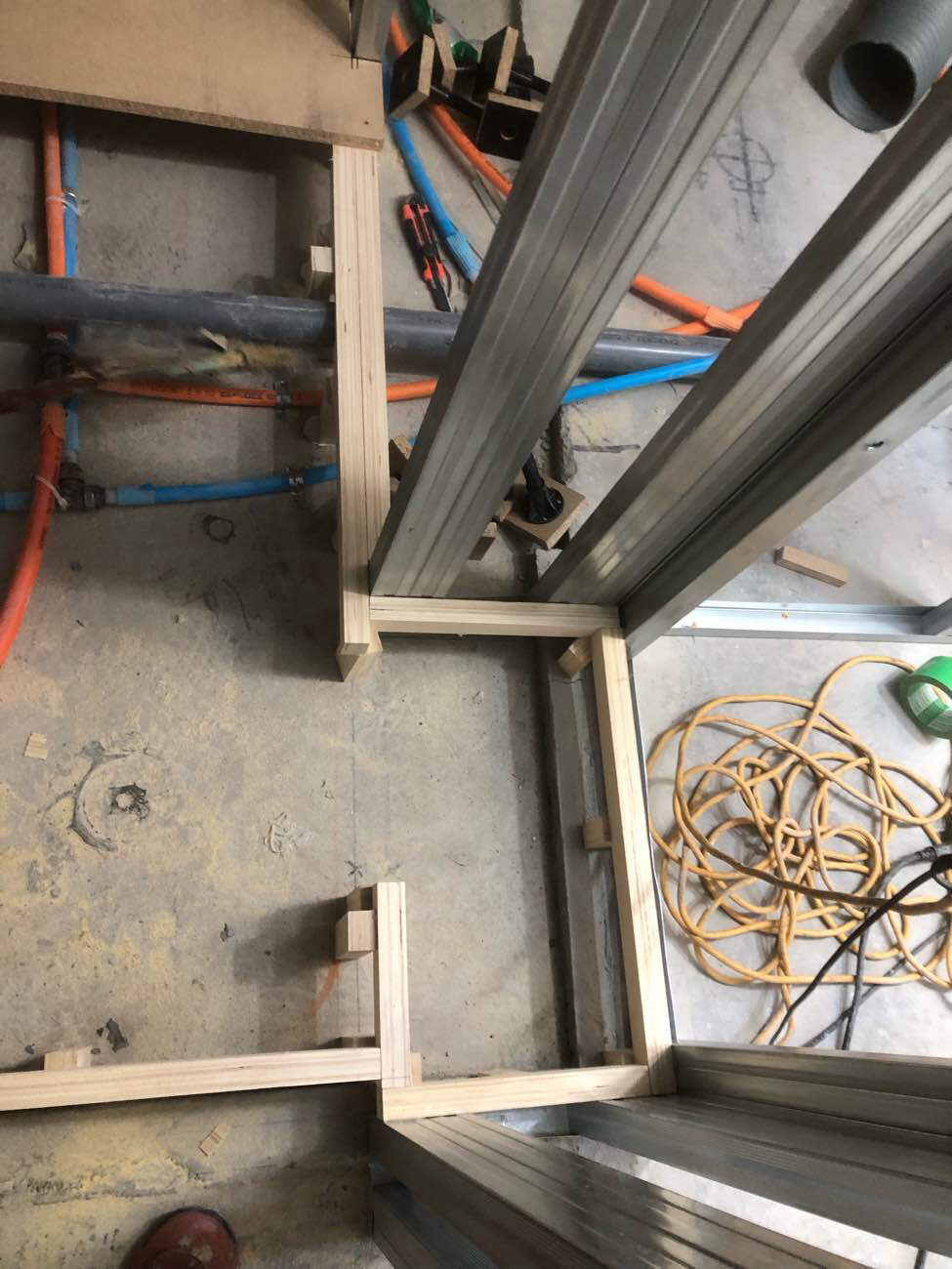 東京都港区のマンションにて、１day置床工事を行いました。（乾式二重床）【秀和建工】