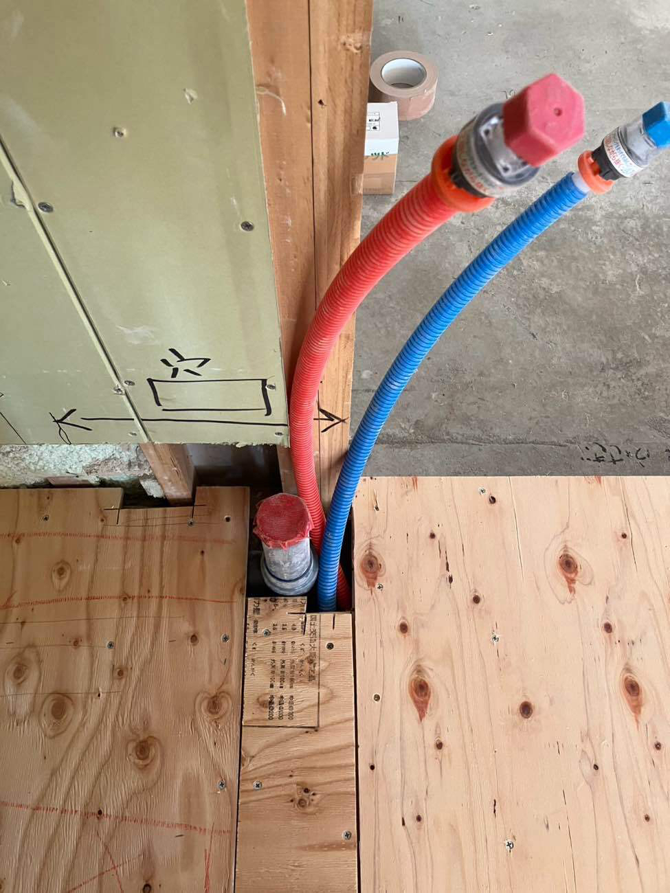 東京都豊島区のマンションにて、１day置床工事を行いました。（乾式二重床）【秀和建工】