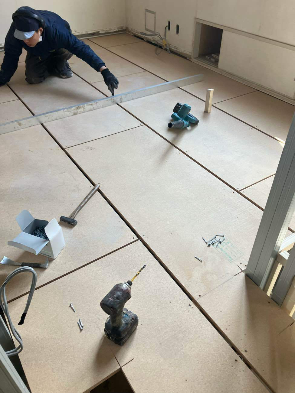 東京都江戸川区のマンションにて、置床工事を行いました。（乾式二重床）【秀和建工】