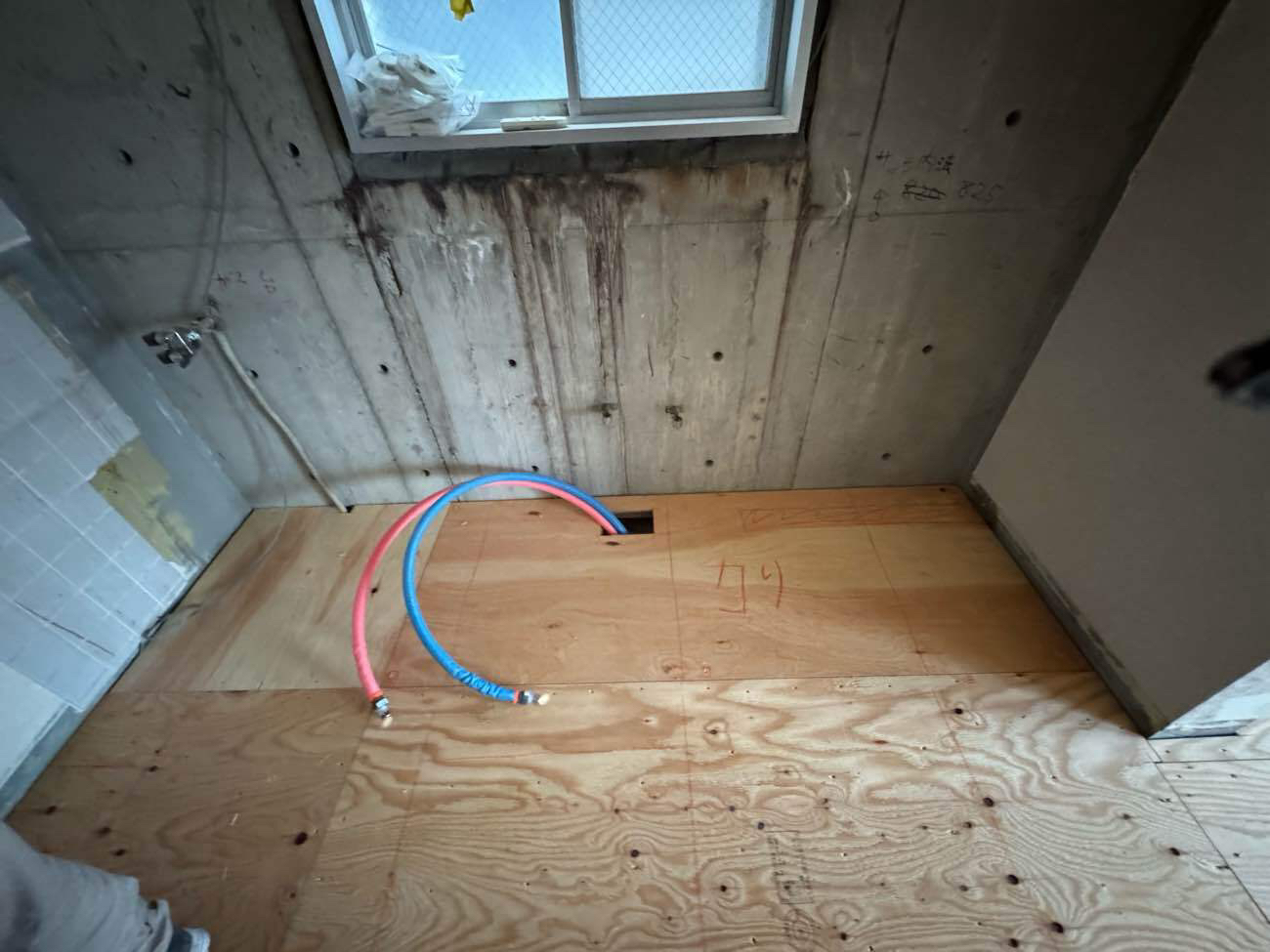 埼玉県蕨市にて、マンションの１day置床工事を行いました。（乾式二重床）【秀和建工】