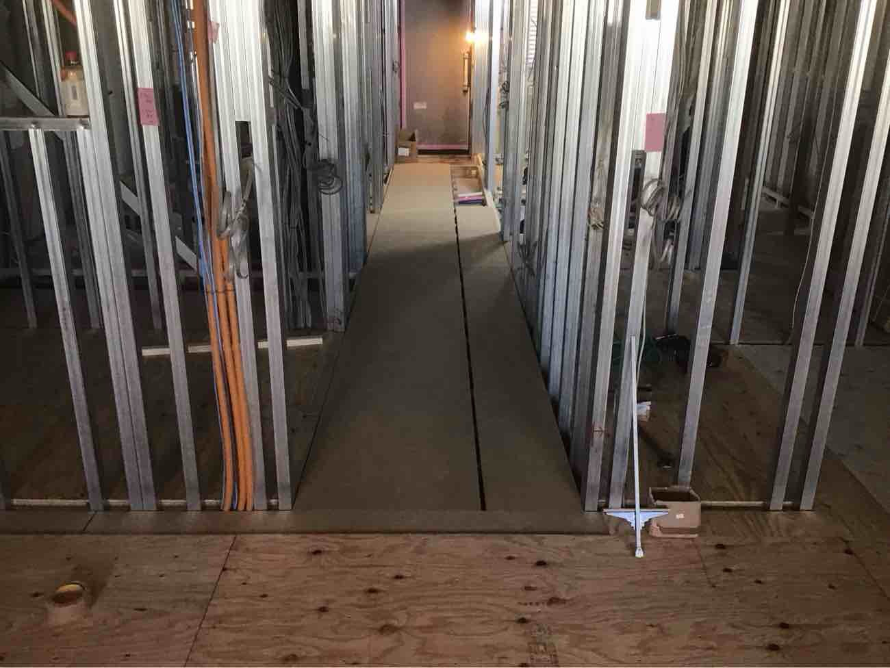 川崎市麻生区にて、マンションの置床工事を行いました。（乾式二重床）【秀和建工】