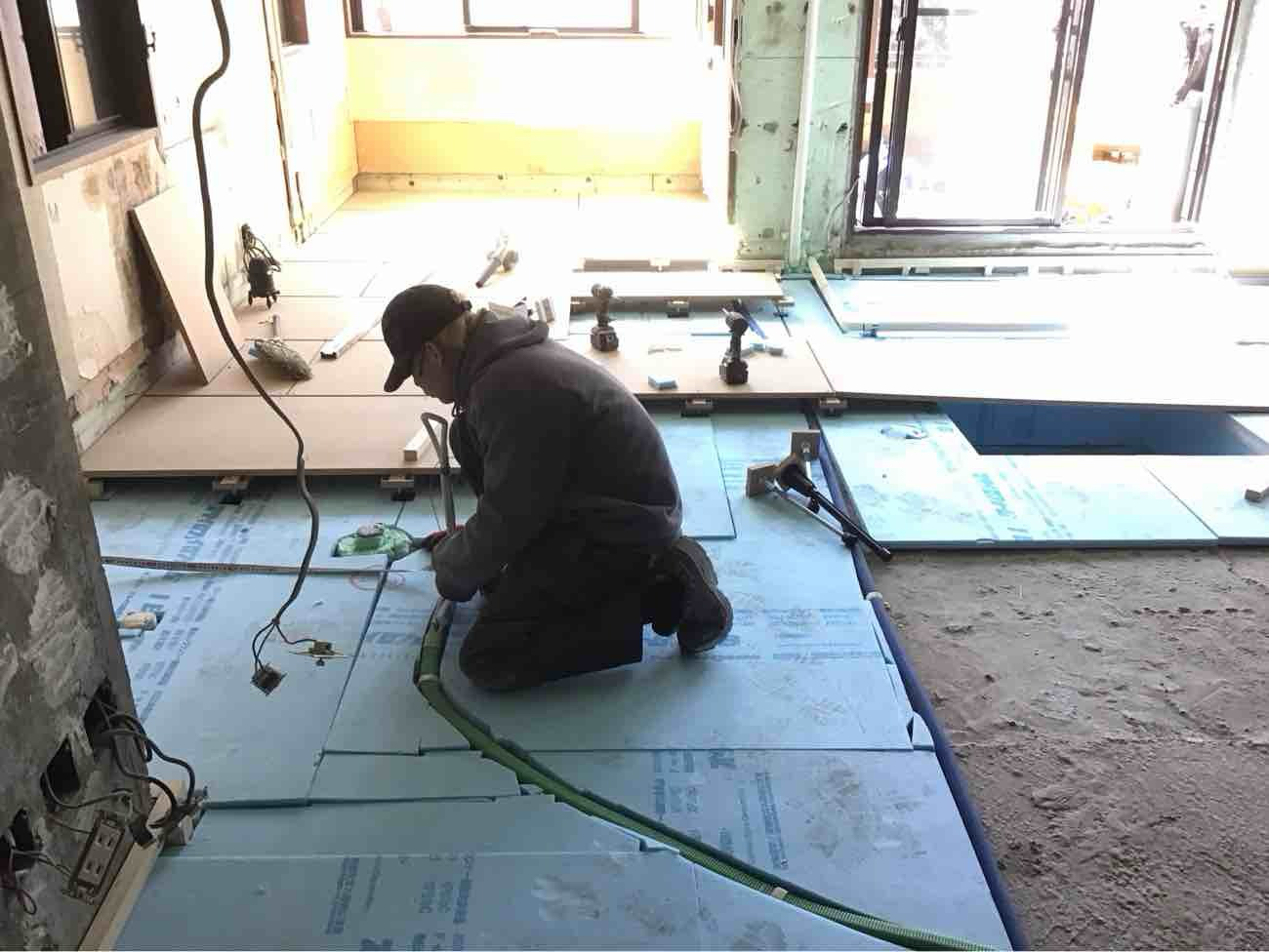 東京都港区にて、マンションの置床工事を行いました。（乾式二重床）【秀和建工】