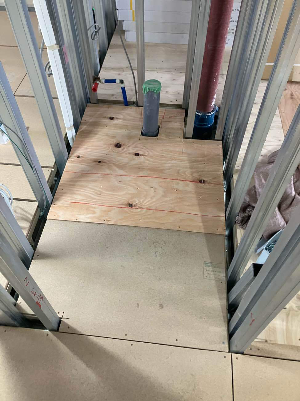 川崎市麻生区にて、マンションの置床工事を行いました。（乾式二重床）【秀和建工】
