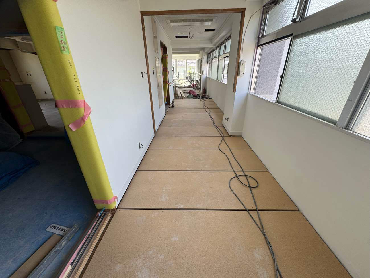 東京都武蔵野市にて、施設の置床工事を行いました。（乾式二重床）【秀和建工】