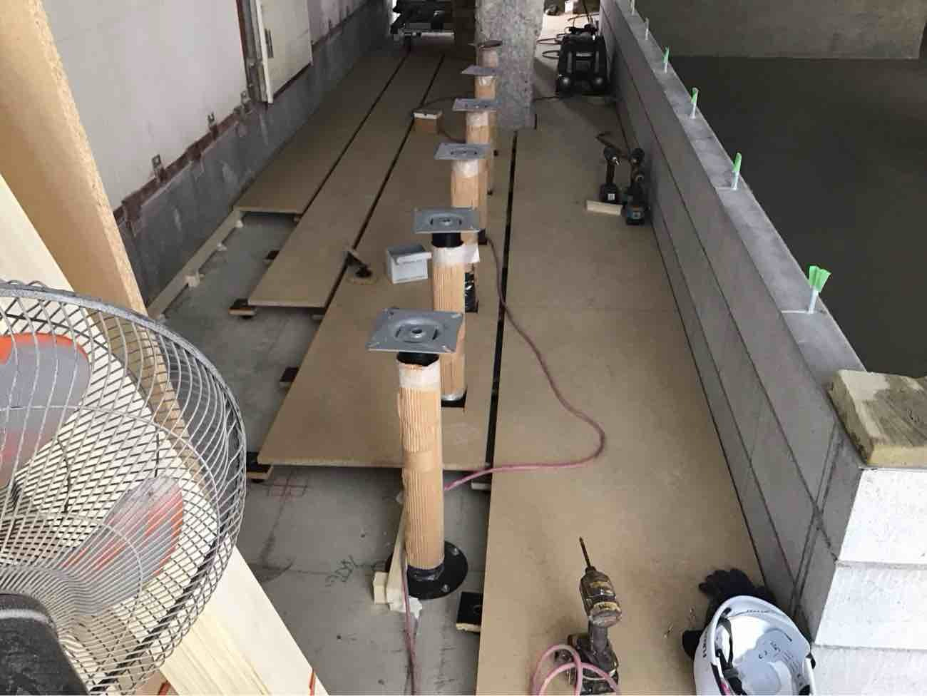 東京都新宿区にて、店舗の置床工事を行いました。（乾式二重床）【秀和建工】