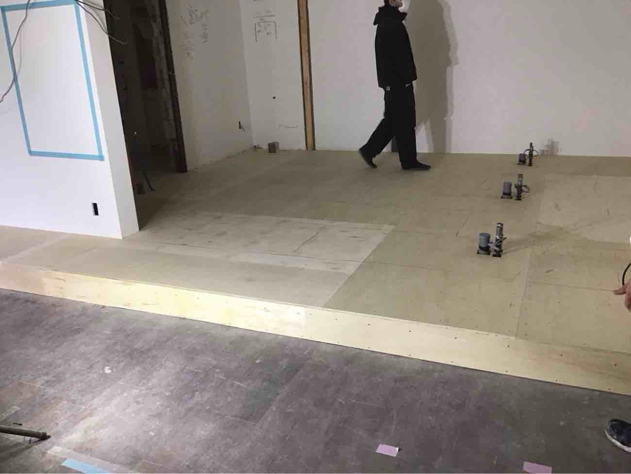 東京都渋谷区にて、店舗の置床工事を行いました。(乾式二重床)【秀和建工】