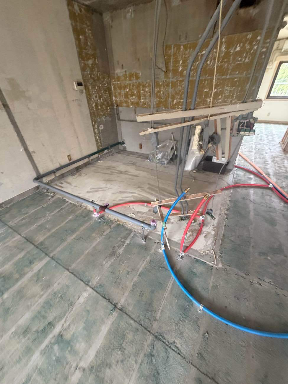 神奈川県大和市にて、マンションの置床工事を行いました。（乾式二重床）【秀和建工】