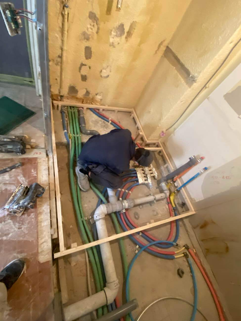 東京都中央区にて、マンションの置床工事を行いました。（乾式二重床）【秀和建工】