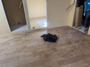 東京都世田谷区のマンションにて、フローリング工事を致しました。【秀和建工】