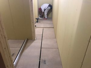 東京都世田谷区にて、新築工事に伴う置床工事を行いました。