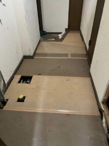 東京都世田谷区のマンションにて、置床工事を行いました。（乾式二重床）【秀和建工】