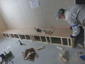 東京都新宿区の店舗にて、造作置床工事を行いました。（乾式二重床）【秀和建工】