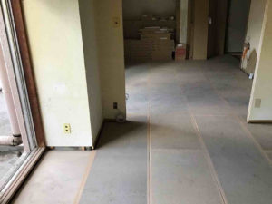 東京都立川市のマンションにて、１day置床工事を行いました。（乾式二重床）【秀和建工】