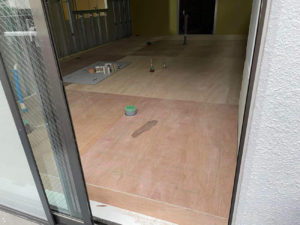 神奈川県横浜市旭区のマンションにて、置床工事を行いました。（乾式二重床）【秀和建工】