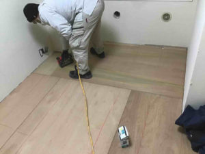 東京都練馬区のマンションにて、改修工事に伴う置床工事を行いました。（乾式二重床）【秀和建工】