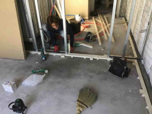 東京都葛飾区のマンションにて、改修工事に伴う置床工事を行いました。（乾式二重床）【秀和建工】