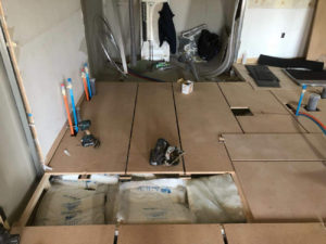 東京都世田谷区のマンションにて、置床工事を行いました。（フリーフロアCP）【秀和建工】