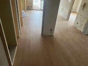 神奈川県横浜市青葉区のマンションにて、置床工事を行いました。（万協乾式二重床）【秀和建工】