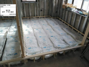 東京都世田谷区のマンションにて、置床工事を行いました。（フリーフロアCP）【秀和建工】