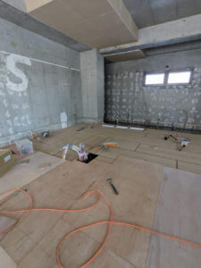 神奈川県横浜市港南区の歯科医院にて、新装工事に伴う置床工事を行いました。（乾式二重床）【秀和建工】