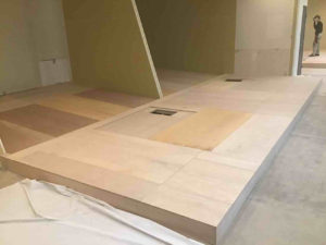 神奈川県厚木市のシミュレーションゴルフ場店舗にて、ハイブリット置床工事を行いました。(乾式二重床)【秀和建工】