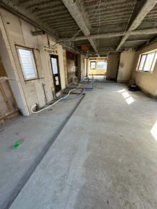 東京都世田谷区のマンションにて、置床工事を行いました。(乾式二重床)【秀和建工】