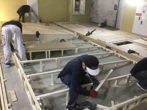 東京都文京区のシミュレーションゴルフ場店舗にて、ハイブリット置床工事を行いました。（乾式二重床）【秀和建工】