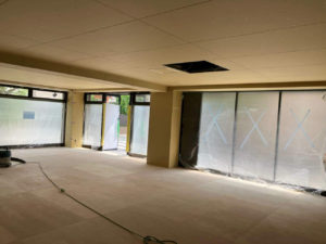 東京都国立市の店舗にて、置床工事を行いました。（プラモクレン）【秀和建工】