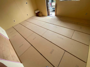 埼玉県上尾市の店舗にて、置床工事を行いました。(フリーフロアEP)【秀和建工】