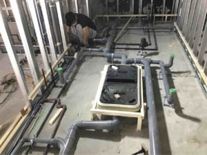 東京都江戸川区のダイニングバーにて、新装工事に伴う置床工事を行いました。（乾式二重床）【秀和建工】