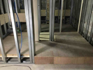 東京都江戸川区のダイニングバーにて、新装工事に伴う置床工事を行いました。（乾式二重床）【秀和建工】