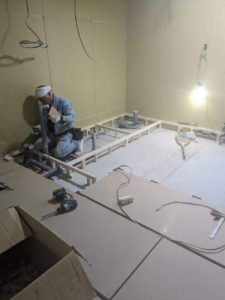 東京都世田谷区の店舗にて、置床工事を行いました。（乾式二重床）【秀和建工】