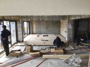 東京都港区のマンションにて、置床工事を行いました。（フリーフロアCP）【秀和建工】