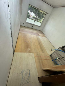東京都国分寺市のマンションにて、置床工事を行いました。（乾式二重床）【秀和建工】