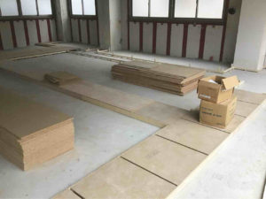 東京都豊島区の店舗にて改修工事に伴う置床工事を行いました。（乾式二重床）【秀和建工】