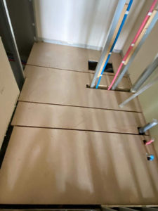 東京都世田谷区のマンションにて、置床工事を行いました。（フリーフロアCP）【秀和建工】