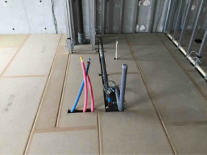 相模原市南区のマンションにて改修工事に伴う置床工事を行いました。(乾式二重床)【秀和建工】