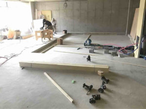 千葉県流山市のクリニックにて新装工事に伴う置床工事を行いました。（乾式二重床）【秀和建工】