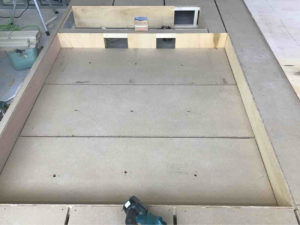 横浜市青葉区の店舗にて、新築工事に伴う置床工事を行いました。（乾式二重床）【秀和建工】